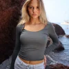 Hauts>Meet Me There Nola Top Dark Grey