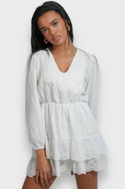 Robes><noscript><img width=