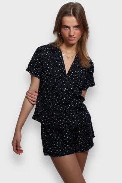 Loungewear><noscript><img width=